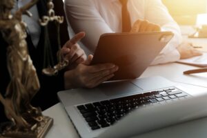 Reestruturação Societária Para Advogados - Persistere